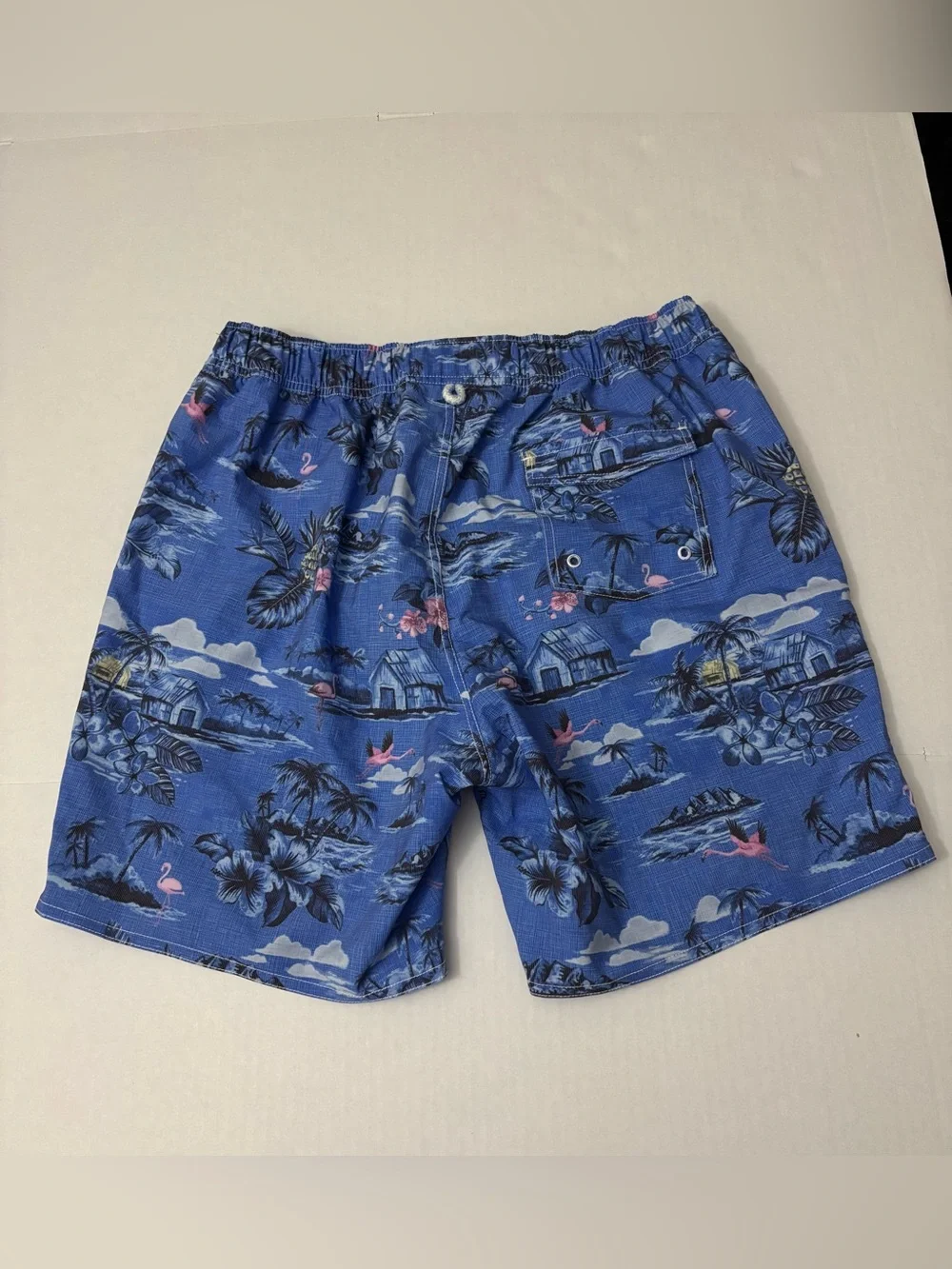 Johnnie-O Copacabana 7” Board Shorts Swim Trunks in  Size LARGE